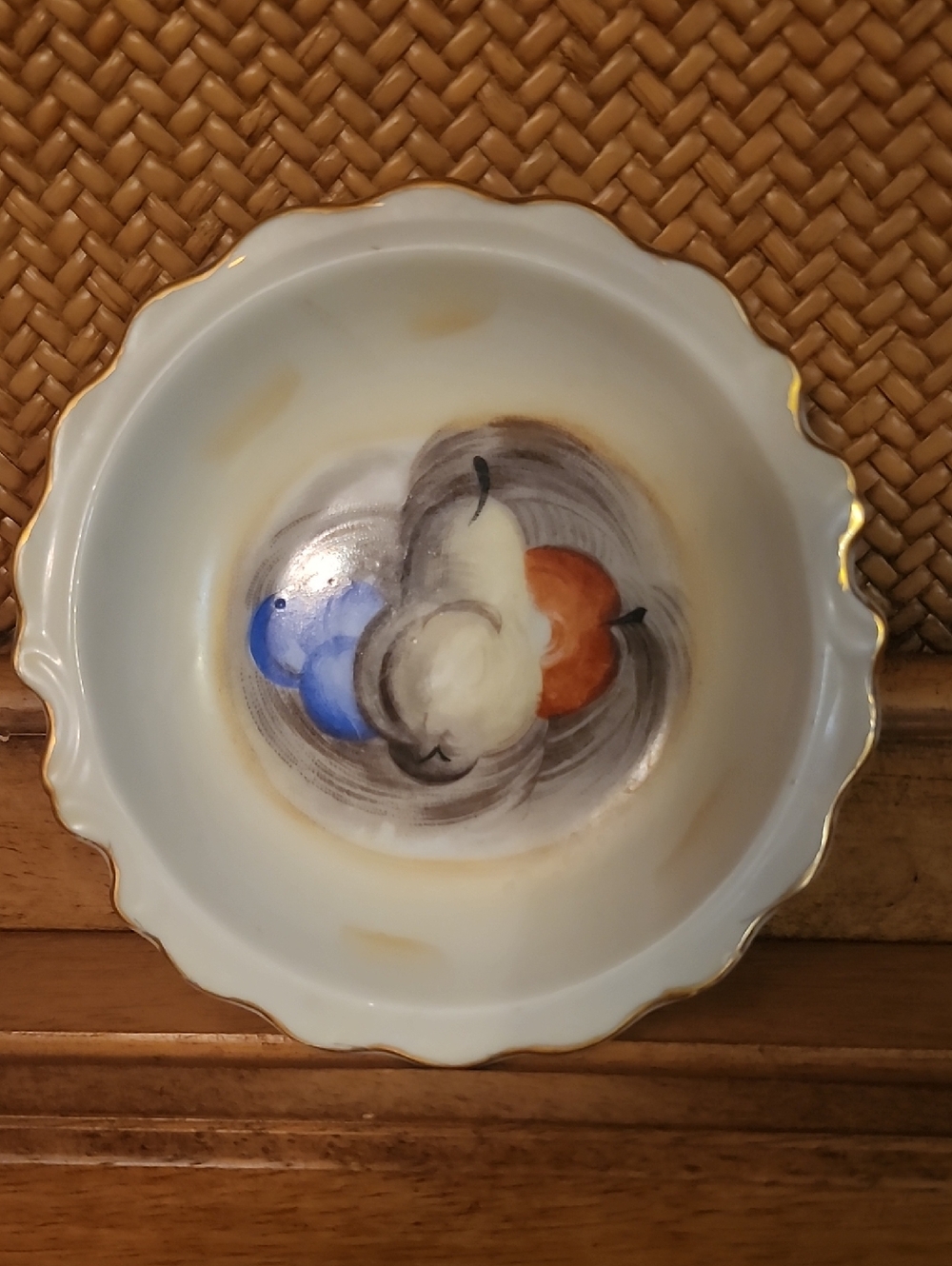 Small Hand-Painted Fruit Porcelain Bowl Scalloped Gilt Edge – One-of-a-Kind